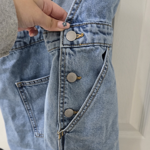 Universal Thread Overall Shorts - Picture 4 of 4